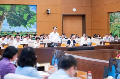 Bộ trưởng GD-ĐT rút kinh nghiệm, cam kết không tái diễn tình trạng thiếu sách giáo khoa