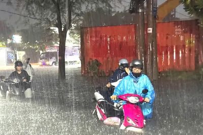 Ban Chỉ đạo Phòng thủ dân sự quốc gia đề nghị 12 tỉnh, thành ứng phó mưa lớn