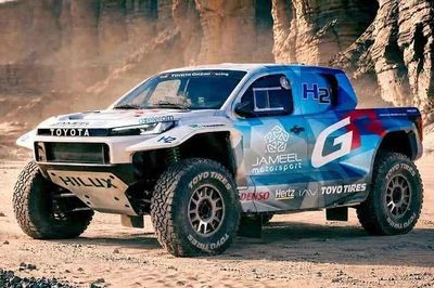 [GALLERY] Toyota sẽ đem Hilux hydro đua tại giải địa hình Dakar Rally