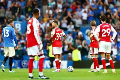 Thua trắng Brighton, Arsenal đứt mạch 7 trận toàn thắng