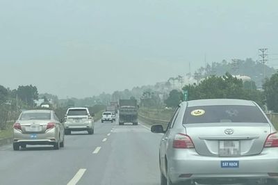 Thông tin mới về việc 'siết' hoạt động của xe tập lái trên cao tốc