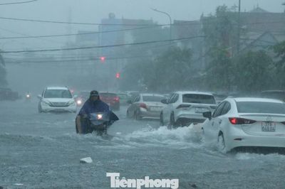 Điểm yếu khiến Vinh 'thất thủ' trong trận mưa kỷ lục