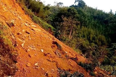 Thái Nguyên: Sạt lở trên Quốc lộ 3B, cấm xe tải trọng trên 2,5 tấn