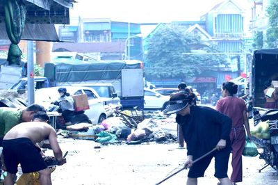 Tiểu thương chợ Vinh gượng dậy sau trận ngập