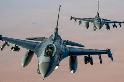 'Quái vật' F-16G lộ diện với siêu cảm biến, tầm bay 'khủng' thay đổi diện mạo Không quân Mỹ