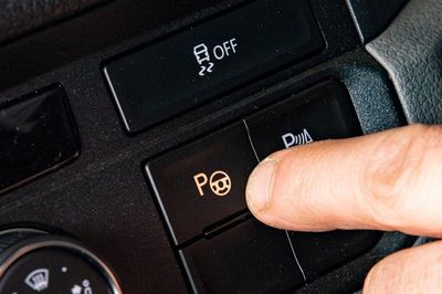 Mua ô tô vì loạt tính năng công nghệ này nhưng nhiều người lại chẳng dùng đến