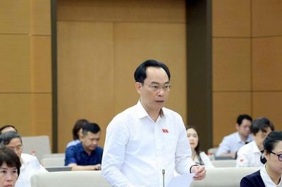 Bộ trưởng GD-ĐT nghiêm túc rút kinh nghiệm khi để thiếu sách giáo khoa