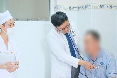 Hai người đàn ông hơn 40 tuổi bị nhồi máu cơ tim, bác sĩ lưu ý dấu hiệu cảnh báo