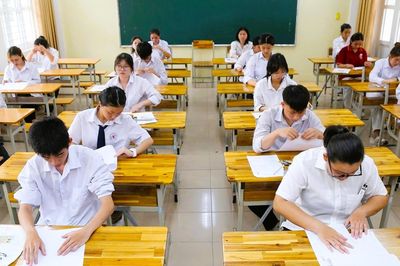 Chưa thí điểm thi tốt nghiệp THPT trên máy tính vào năm 2027