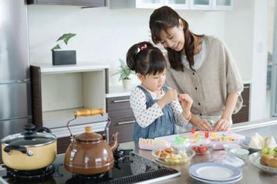 Trẻ sẽ chơi gì sau khi buông điện thoại xuống?