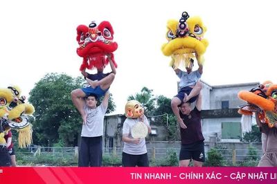 Các đội múa lân ở Hà Tĩnh tất bật 'vào mùa'