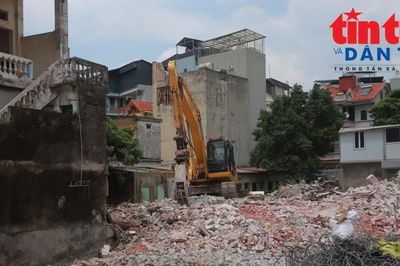 Nhà dân lần lượt tháo dỡ, tuyến Phạm Hùng - Lê Đức Thọ dần lộ diện
