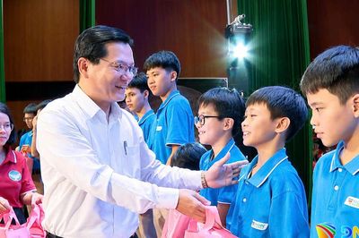 Cung Thiếu nhi Đà Nẵng trao 330 phần quà Trung thu cho thiếu nhi