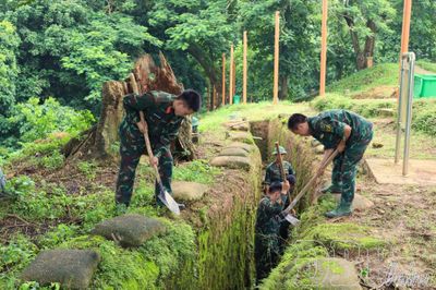 'Đánh thức' di tích
