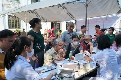 Trên 500 người dân xã Võ Lao được khám, chữa bệnh nhân đạo