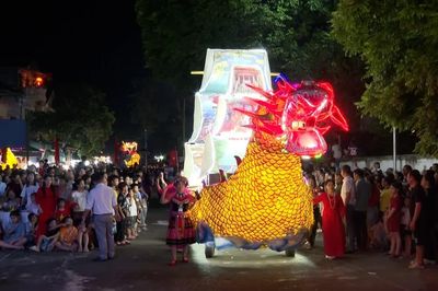 Sôi động Đêm hội trăng rằm tại xã Thác Bà