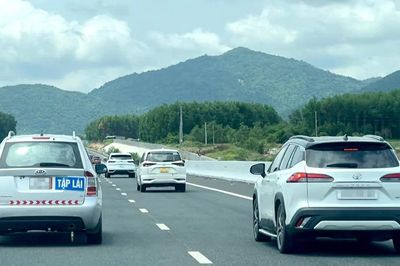 Xe tập lái gây cản trở giao thông, xử lý thế nào?