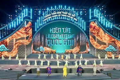 Bắc Ninh tái hiện mạch nguồn Kinh Bắc trong đêm chào mừng cột mốc mới