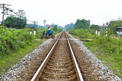 Cụ thể hoá quy trình đường ngang giao cắt với đường sắt