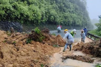 Liên tục hứng mưa lớn, Quảng Trị và Huế nguy cơ lũ quét, sạt lở trong 6 giờ tới
