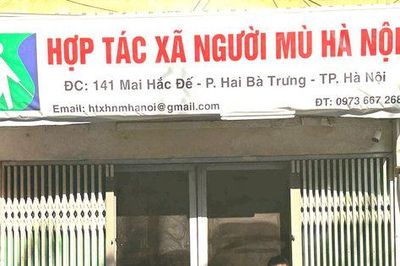 Trao quà Trung thu cho con em người khiếm thị tại Hà Nội