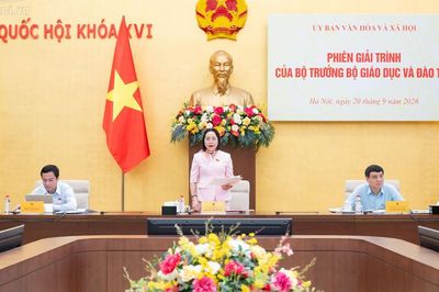 Bộ trưởng Bộ GD&ĐT sẽ giải trình những vấn đề 'nóng' nào của ngành?