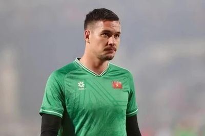Vì sao thủ môn đắt giá nhất Việt Nam Nguyễn Filip vắng mặt ở FIFA ASEAN Cup?