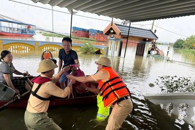 Thủ tướng Chính phủ yêu cầu chủ động ứng phó mưa lũ, bảo đảm an toàn tính mạng, tài sản của người dân
