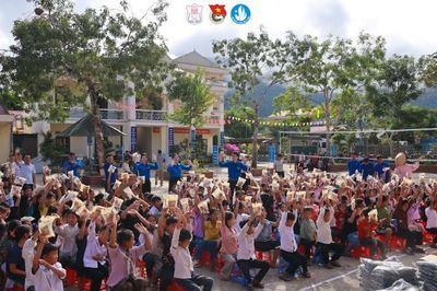 Lai Châu: Hơn 1.500 người dân, phụ nữ và học sinh được khám, tư vấn sức khỏe