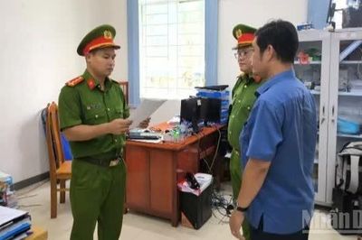 Khởi tố nguyên kế toán Trung tâm Phát triển quỹ đất thành phố Long Xuyên