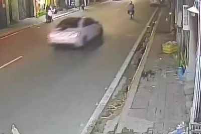 Ô tô hất văng 2 người đi xe máy rồi rời khỏi hiện trường ở Vũng Tàu