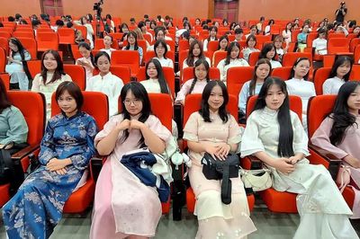 Trường ĐH Nghệ thuật Huế khai giảng năm học mới