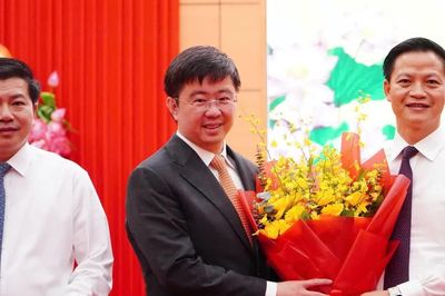 Ông Bùi Hoàng Phương được bầu giữ chức Chủ tịch UBND tỉnh Quảng Trị