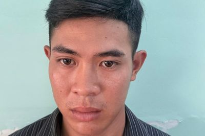 Bắt giữ thanh niên 18 tuổi hiếp dâm con gái của mẹ kế