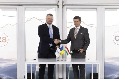 Ukraine xây kho dầu tại Hungary trước nguy cơ Nga tấn công mùa Đông