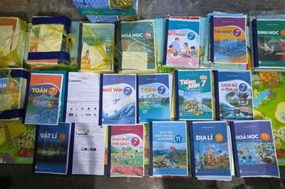Công an kiểm tra phát hiện cơ sở photocopy ở Ninh Bình in, bán sách giáo khoa trái phép