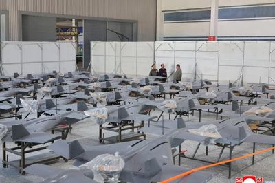 Lần đầu hé lộ bên trong nhà máy sản xuất UAV tấn công của Triều Tiên