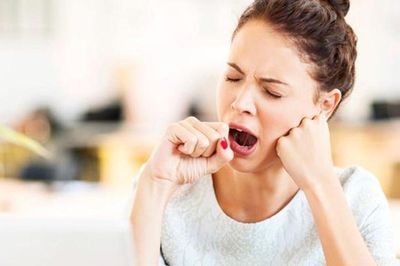 Buồn ngủ sau khi ăn: Vì sao cơ thể lại phản ứng như vậy?