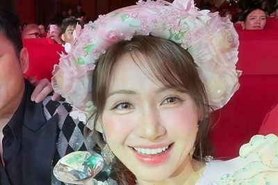 Nam ca sĩ 43 tuổi dành 'ngoại lệ' cho Hòa Minzy