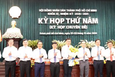 Ông Trương Minh Huy Vũ được bầu giữ chức Phó Chủ tịch UBND TP. Hồ Chí Minh