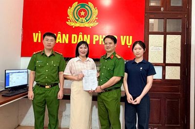 Công an Bắc Ninh kịp thời hỗ trợ người dân nhận lại 1,62 tỷ đồng chuyển khoản nhầm