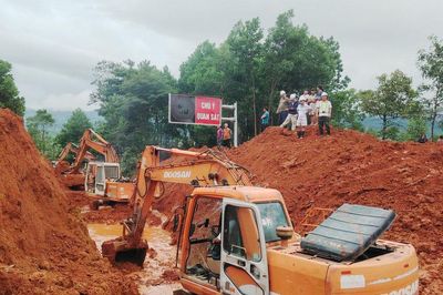 Trực 24/24 giờ ứng phó mưa lớn, sạt lở, đảm bảo giao thông