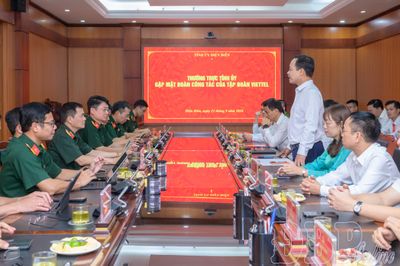 Thường trực Tỉnh ủy gặp mặt đoàn công tác của Tập đoàn Viettel