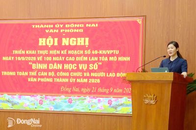Văn phòng Thành ủy triển khai kế hoạch 100 ngày cao điểm lan tỏa mô hình ‘Bình dân học vụ số’