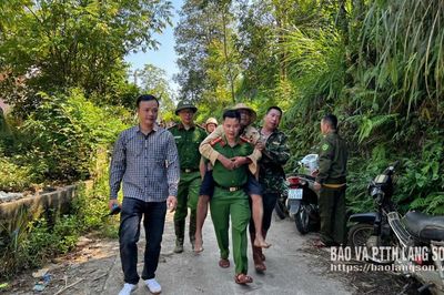 Công an xã Tân Đoàn hỗ trợ tìm kiếm công dân đi lạc mắc kẹt ở trong rừng