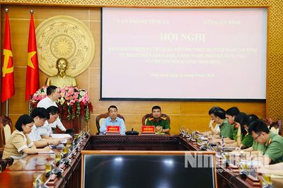 Bàn giao nhiệm vụ Cơ quan Thường trực Ban Chỉ đạo cấp tỉnh về phát triển khoa học, công nghệ, đổi mới sáng tạo và chuyển đổi số