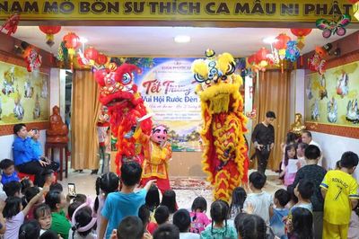 Các tự viện, nhóm thiện nguyện tổ chức Tết Trung thu cho thiếu nhi tại nhiều địa phương