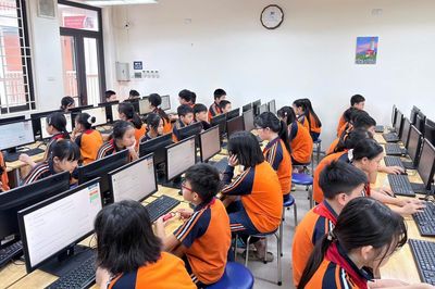 Dạy AI từ lớp 1, làm sao để học sinh không phụ thuộc công nghệ?