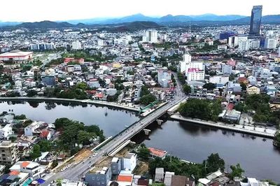 Thay nhà thầu mới, cầu Vỹ Dạ đã thi công trở lại
