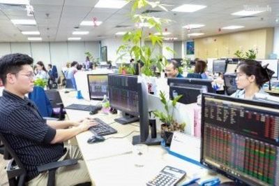 Hơn 20 doanh nghiệp chốt quyền cổ tức, tỷ lệ cao nhất lên đến 120%